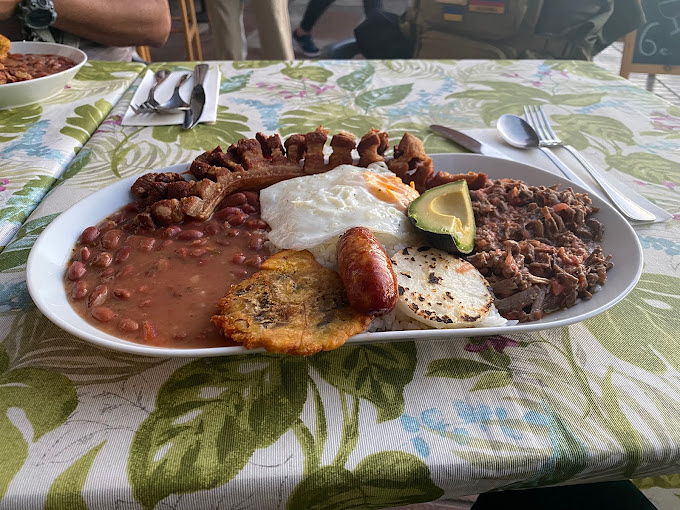 El Tenedor De Oro 12