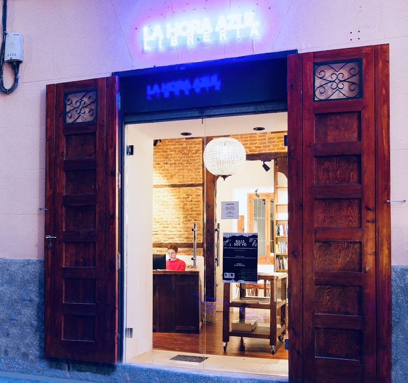 La Hora Azul Librer&iacute;a 11