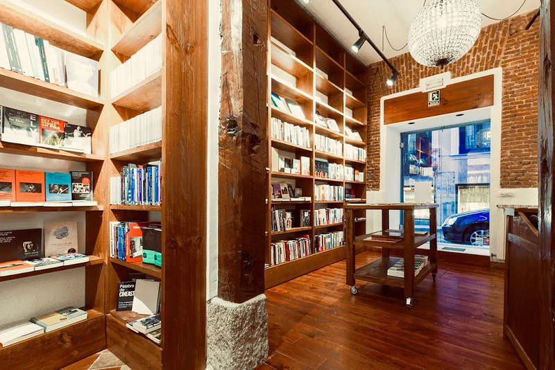 La Hora Azul Librer&iacute;a 9