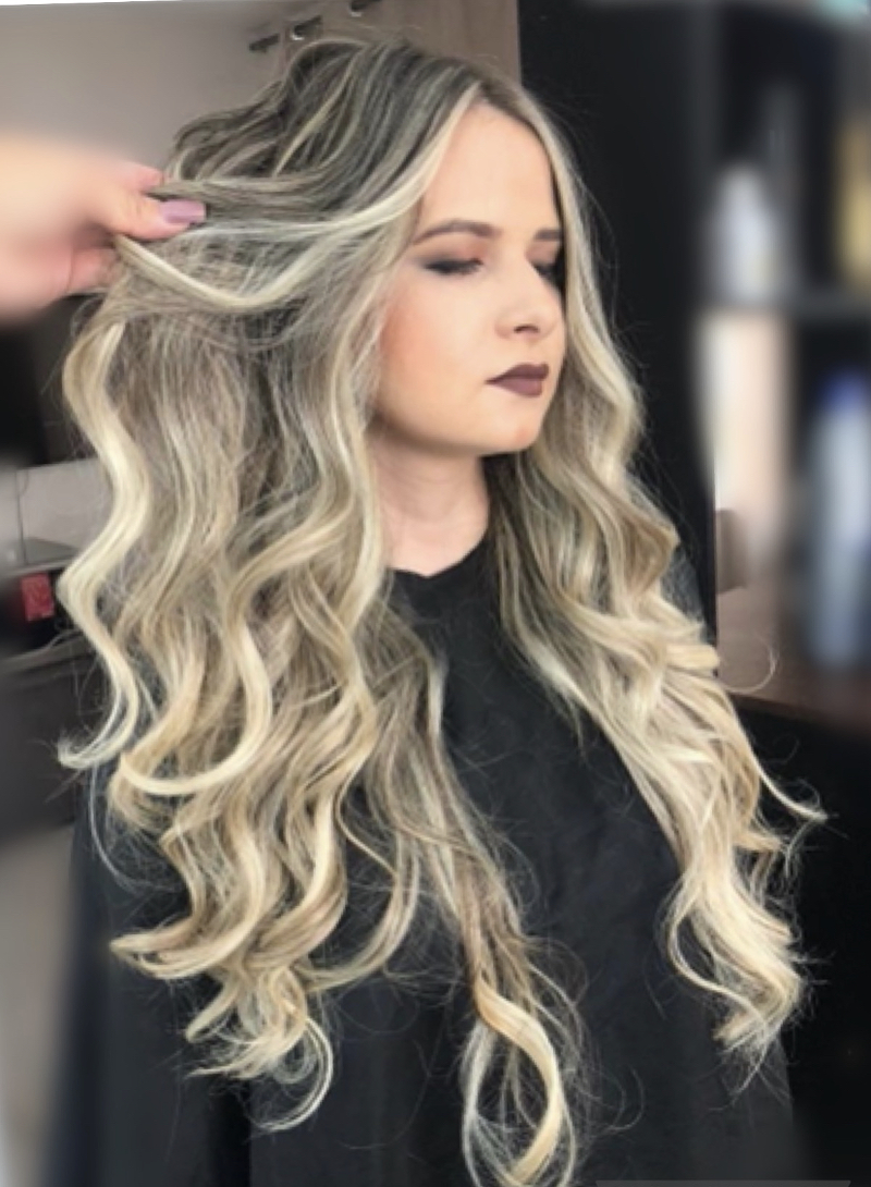 Charming Blond Peluquería y estética 10