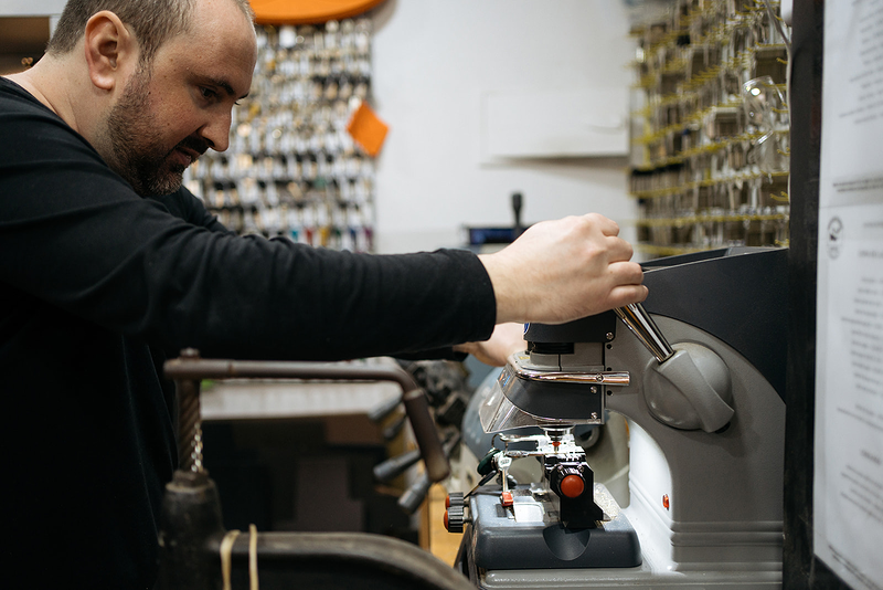 Reparaci&oacute;n De Calzado Y Duplicado De Llaves Marius 12