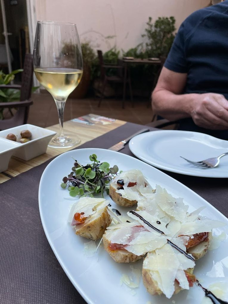 La Punta De Sitges - Bar De Tapas Y Restaurante 7