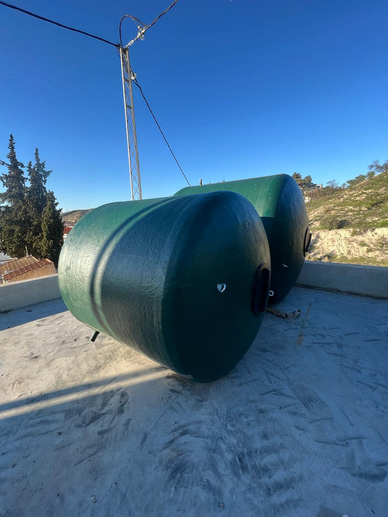 Polycos Prefabricados De Poliester Lucena