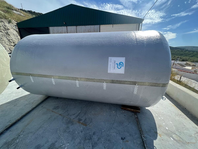 Polycos Prefabricados De Poliester 5