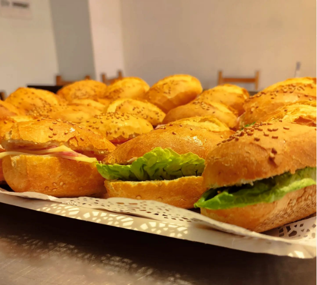 Bakery & Coffee Migas: Pa Artes&agrave; 11