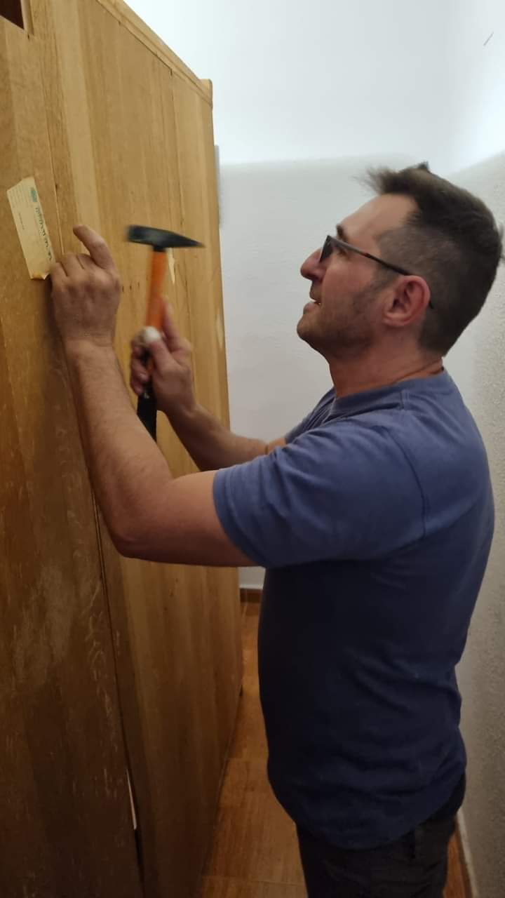 Montaje y Desmontaje de Mobiliario Antonio 7