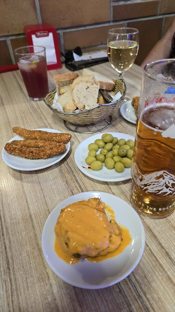 Bar Cafeter&iacute;a Guerra 2