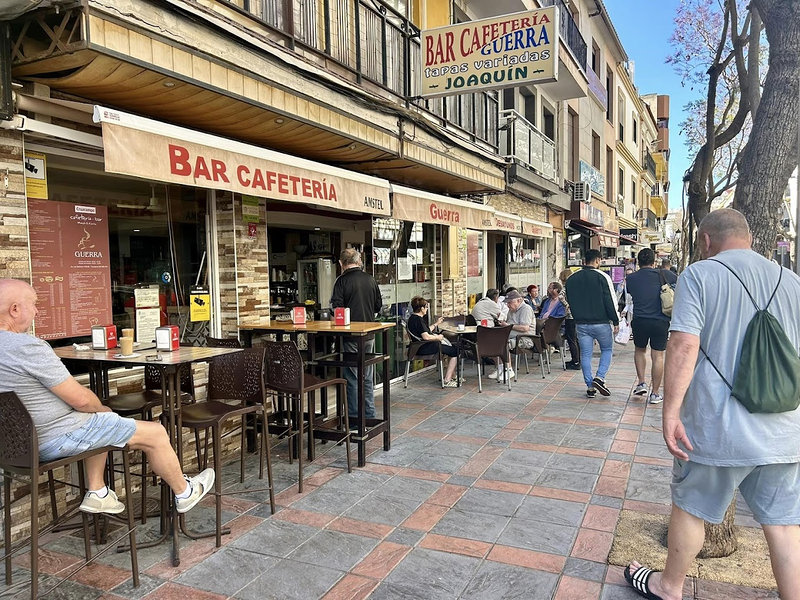 Bar Cafeter&iacute;a Guerra 3