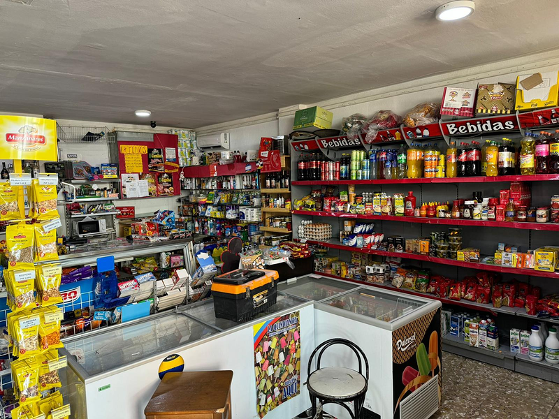 Ultramarinos Luis Tienda Latina 3