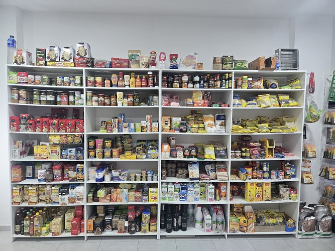 Ultramarinos Luis Tienda Latina 5