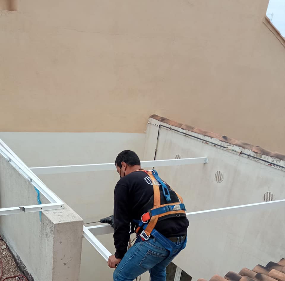 Construcciones Met&aacute;licas Trisai 7