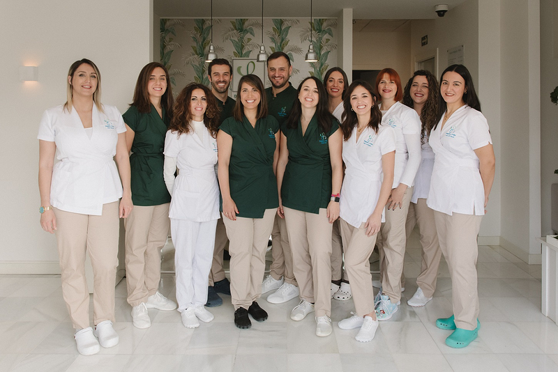Cl&iacute;nica Dental Delgado y Pe&ntilde;a CLINICAS DENTALES