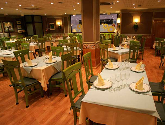 Restaurante La C&aacute;ntara 14