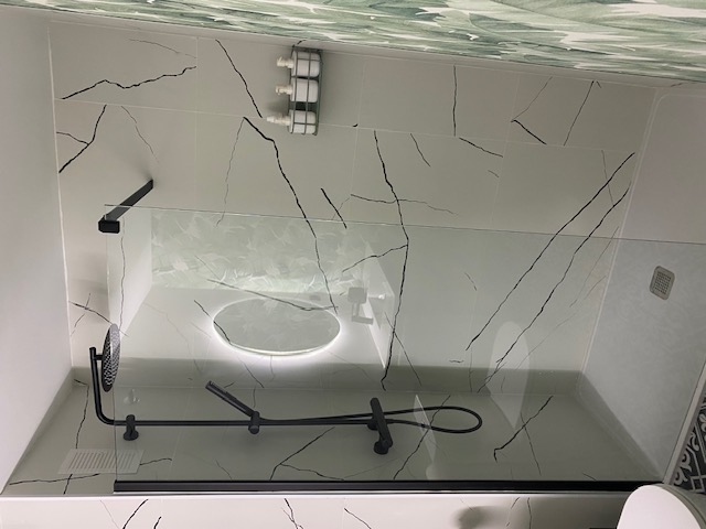 J. Fern&aacute;ndez Pinturas 22