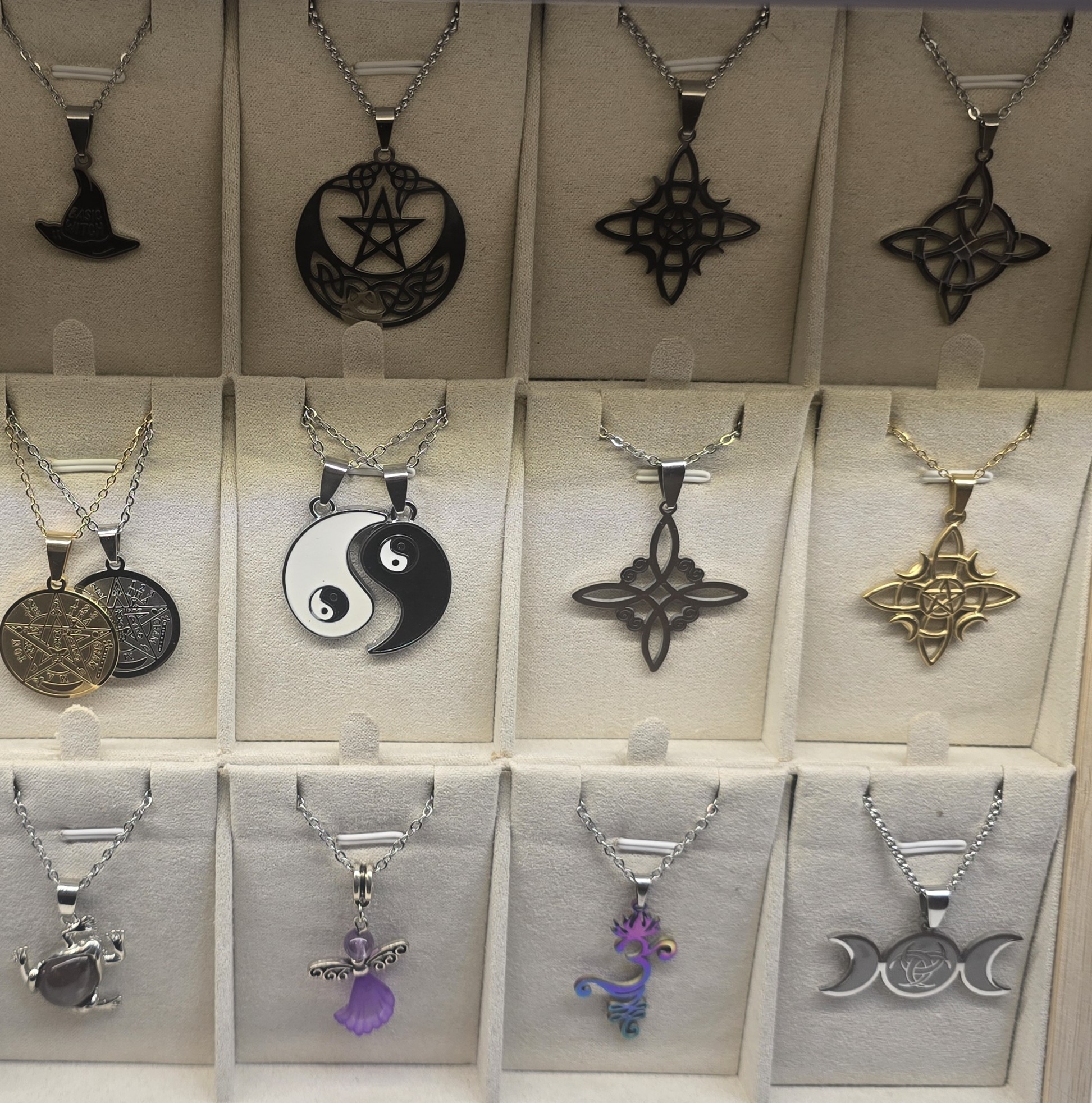 El mundo mágico de diosa luna 17