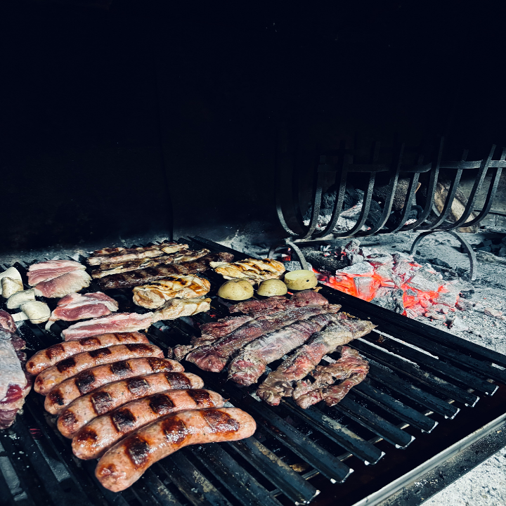 Tu Lugar Brasas y Tapas 11