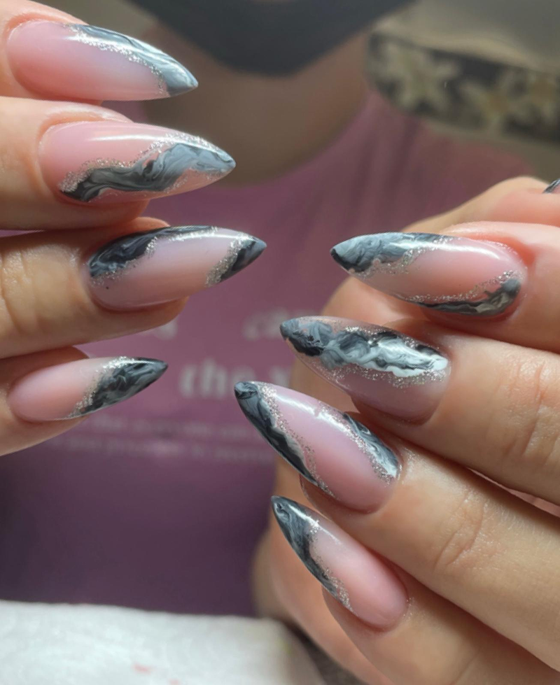 Light nails 11