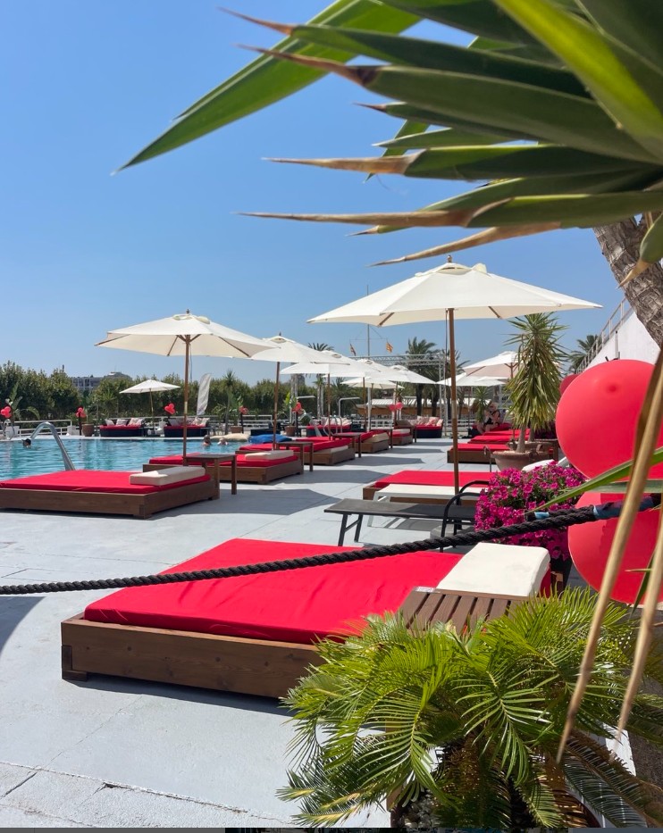 Fit N&agrave;utic - Priv&eacute; Lounge Pool 8