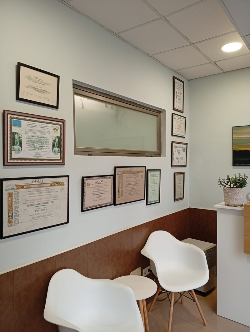 Centro de Osteopatía y Quiromasaje Francisco Ramos QUIROMASAJISTAS