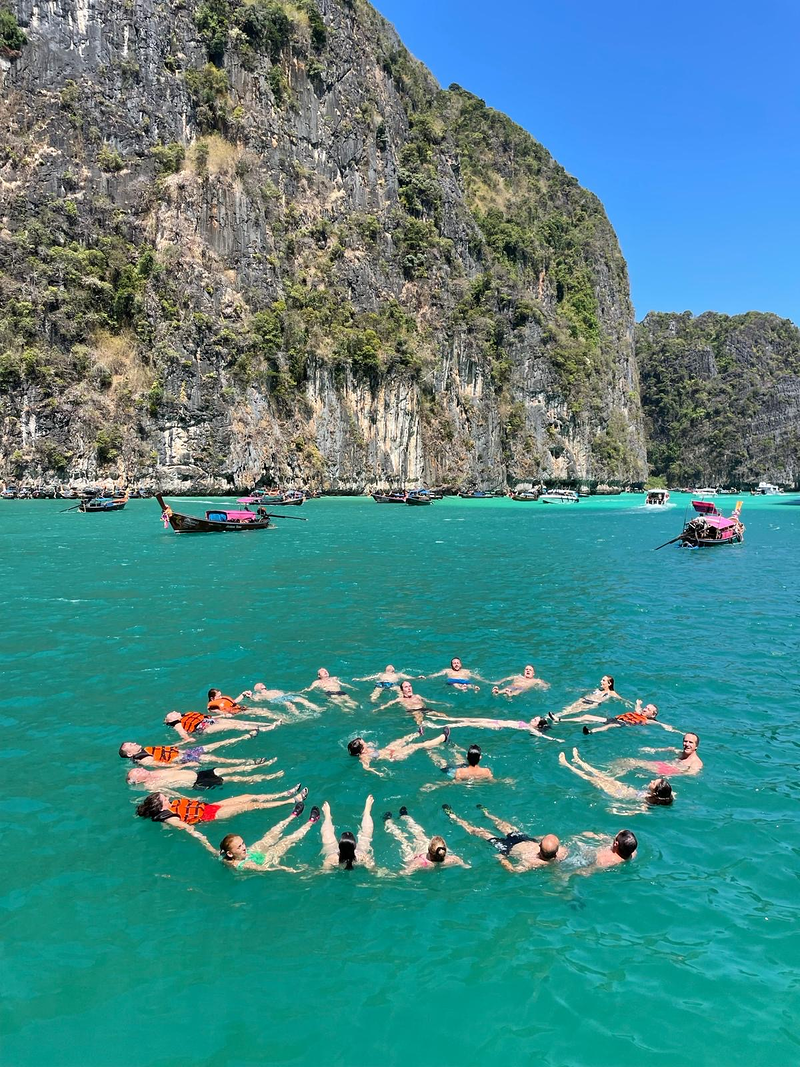 IZENI Travel AGENCIAS DE VIAJES