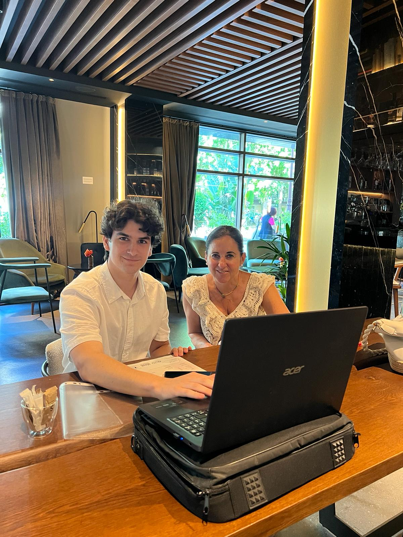 Cblingua Traductores Jurados 22