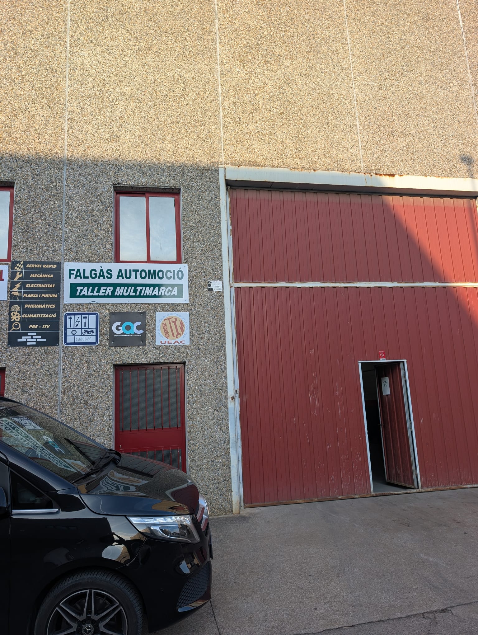 Imagen de Falgàs Automoció ,S.L-Taller cotxes i vehicles industrials