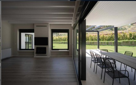 Modular Surfaces CONSTRUCCIONES PREFABRICADAS