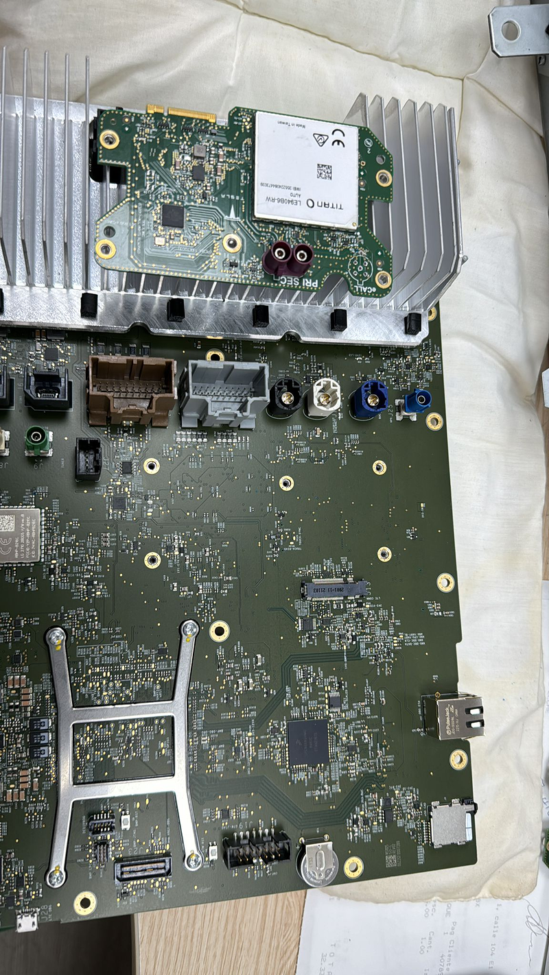 Autogaraje №1 Tesla Service 28