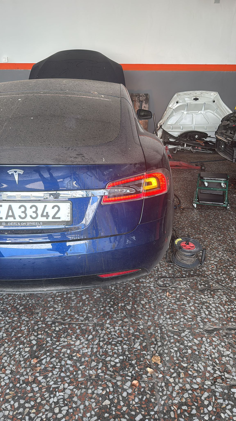 Autogaraje №1 Tesla Service 59
