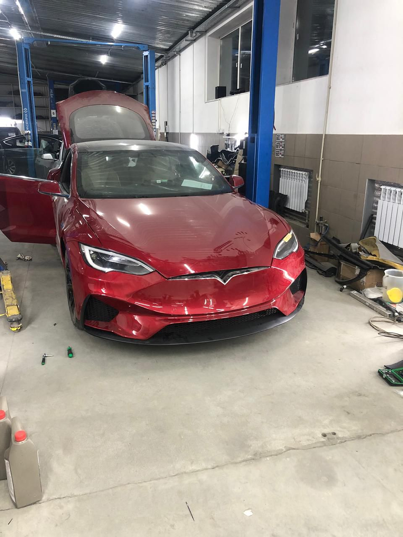 Autogaraje №1 Tesla Service 18