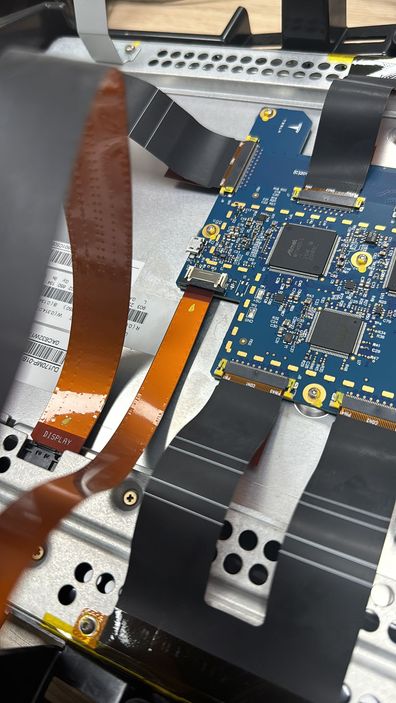 Autogaraje №1 Tesla Service 38