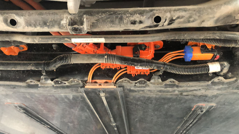 Autogaraje №1 Tesla Service 39