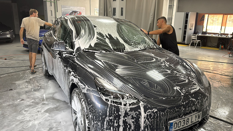 Autogaraje №1 Tesla Service 57