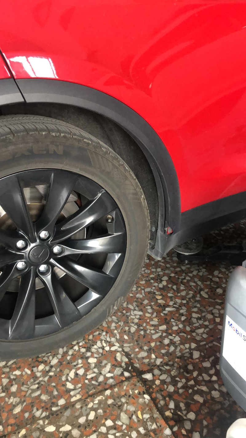 Autogaraje №1 Tesla Service 44