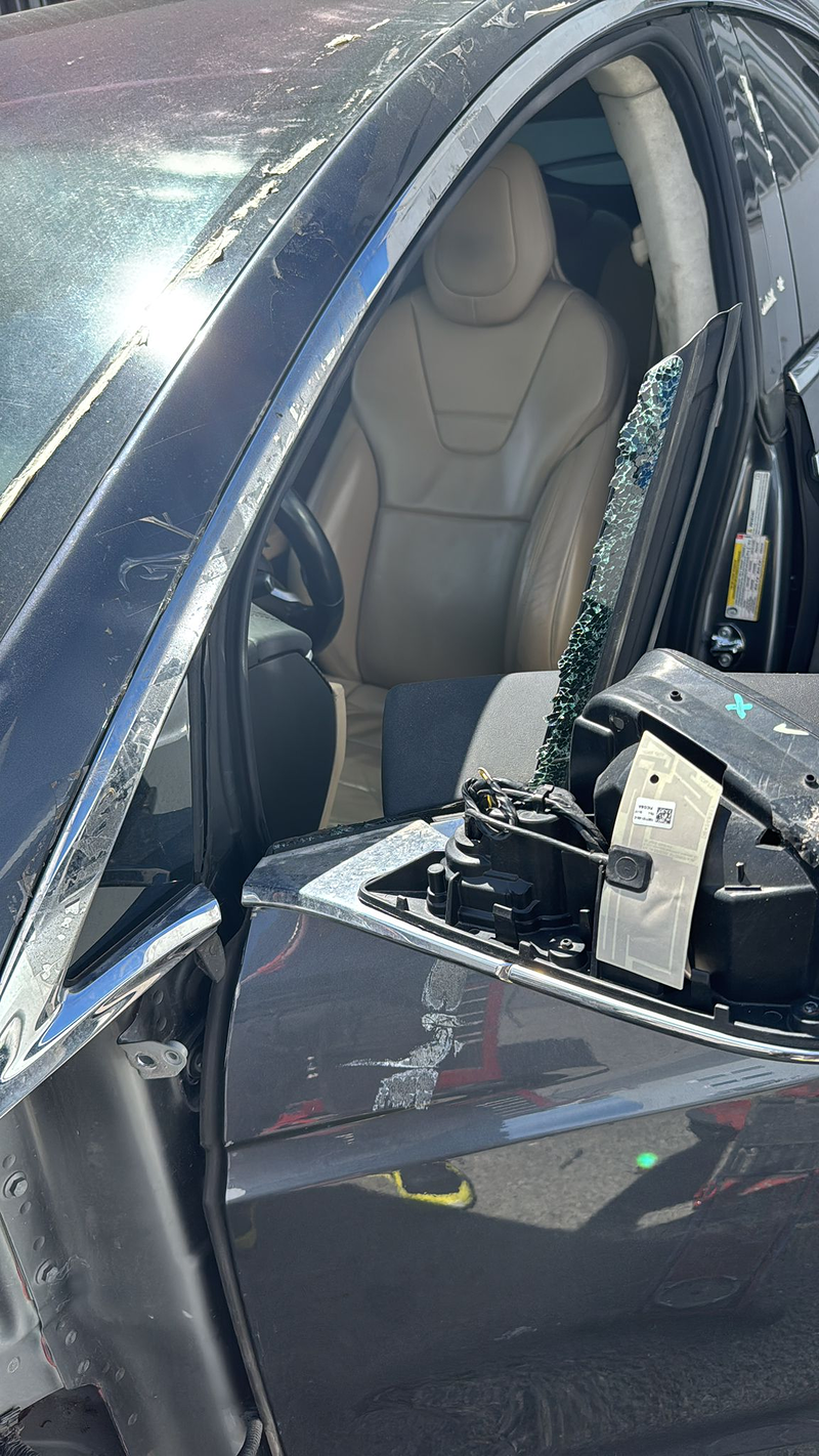 Autogaraje №1 Tesla Service 23