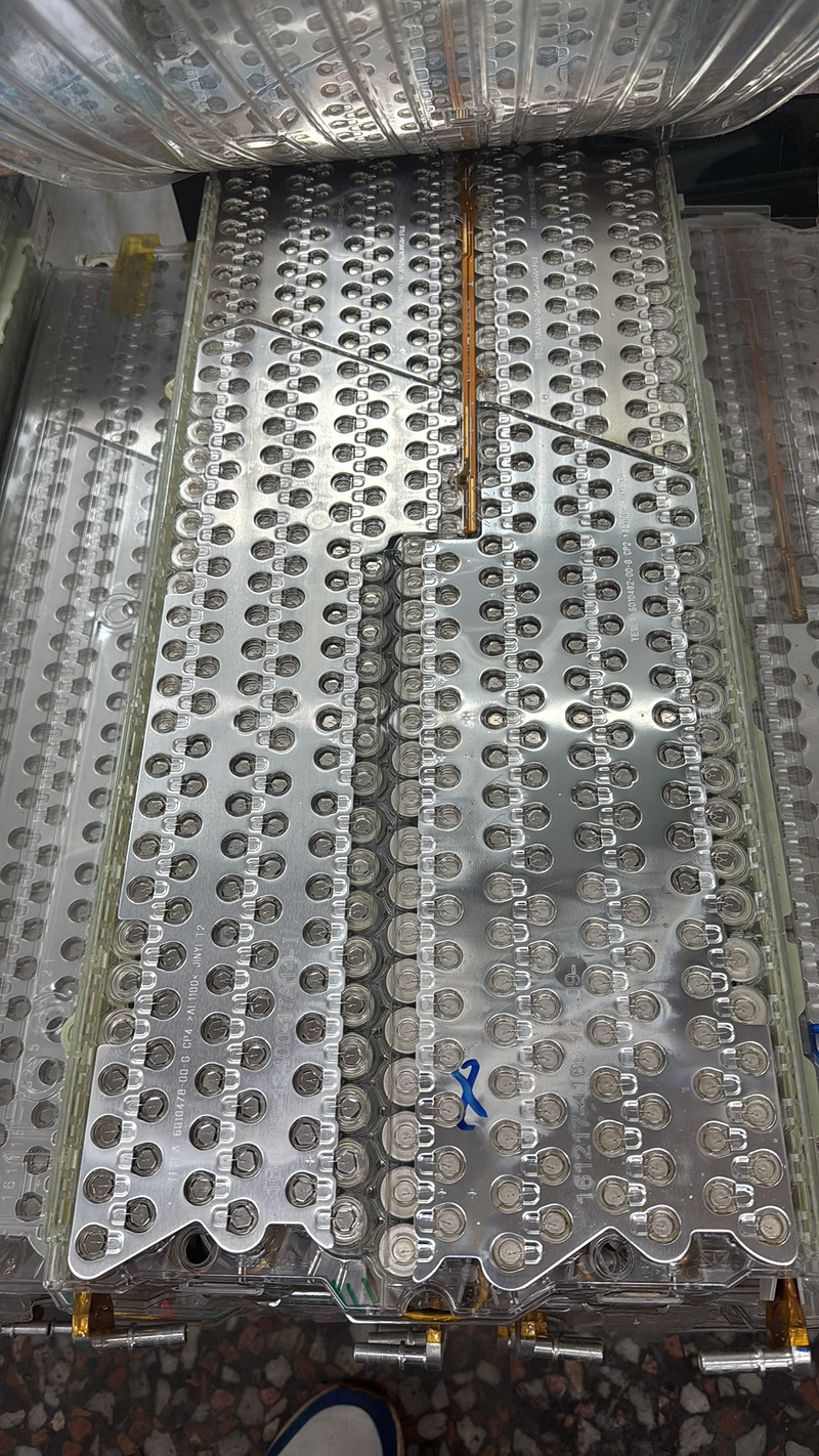 Autogaraje №1 Tesla Service 25