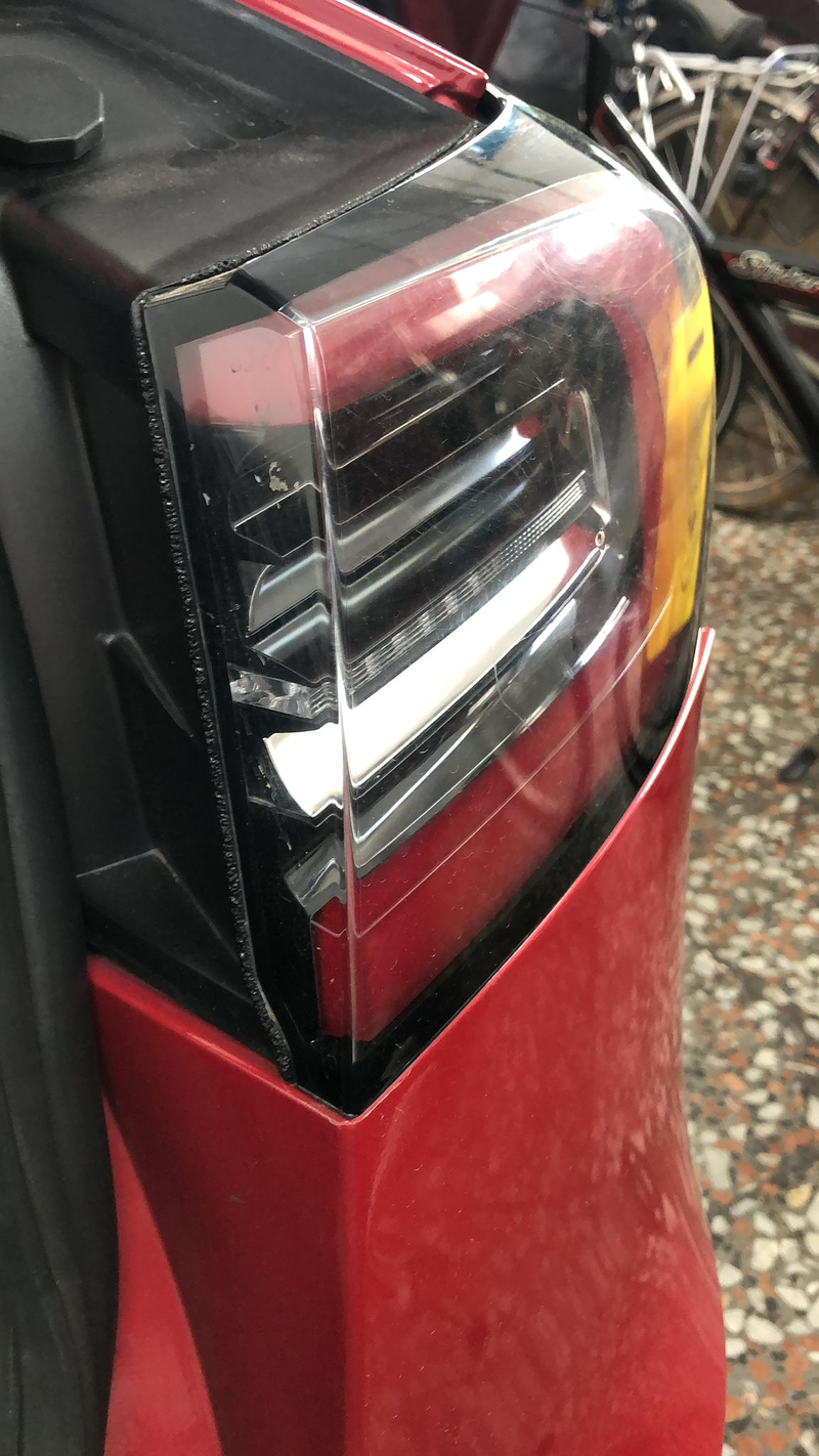 Autogaraje №1 Tesla Service 32