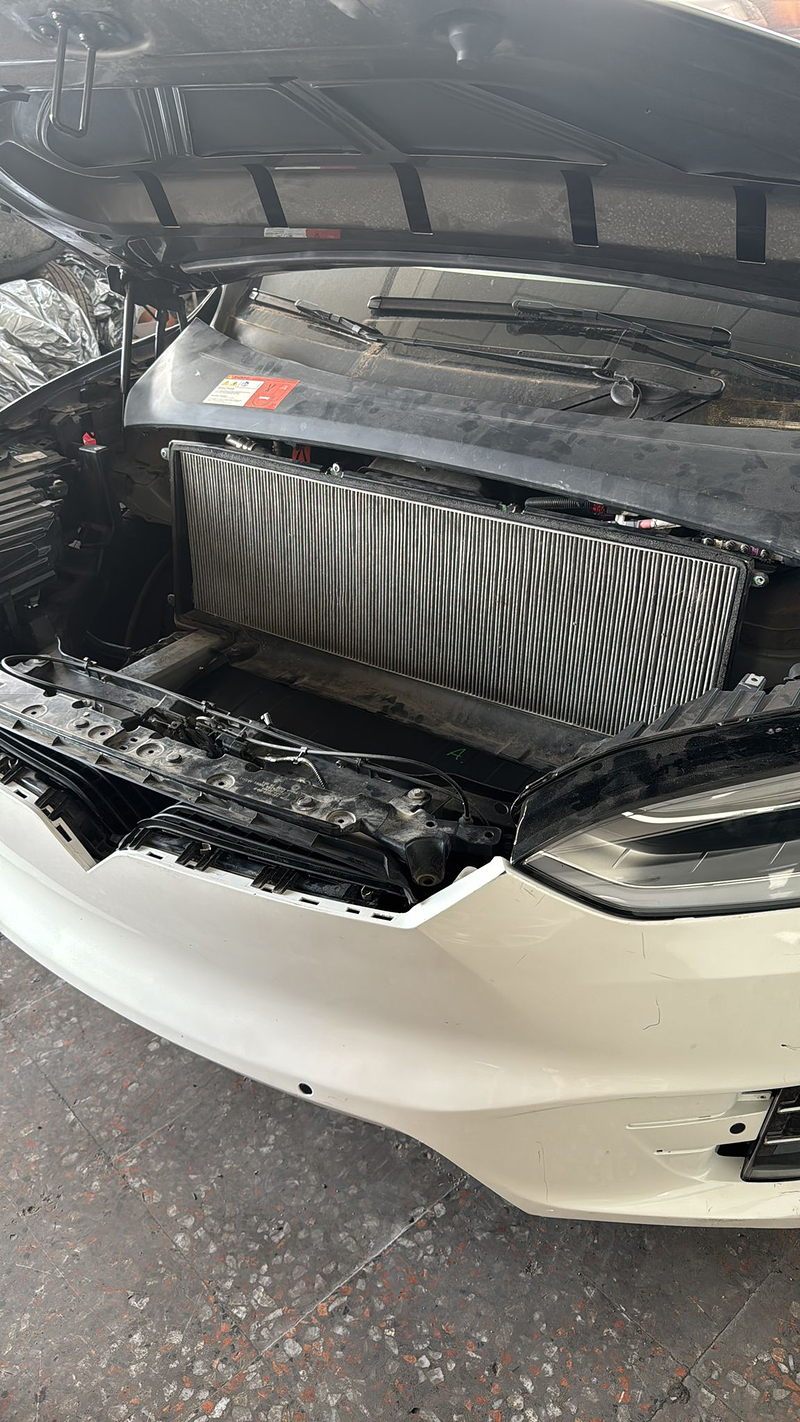 Autogaraje №1 Tesla Service 13