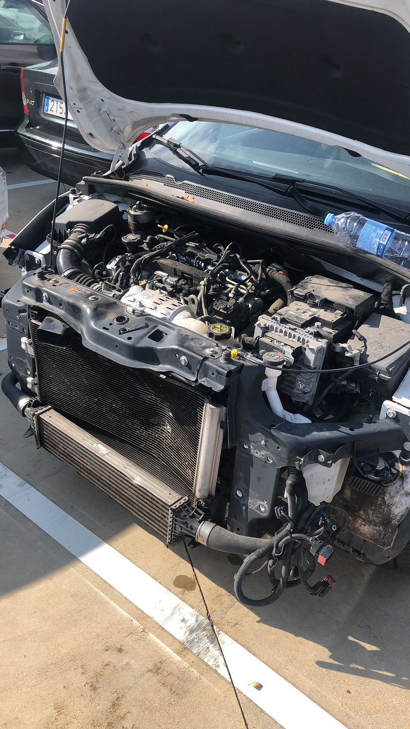 Autogaraje №1 Tesla Service 51