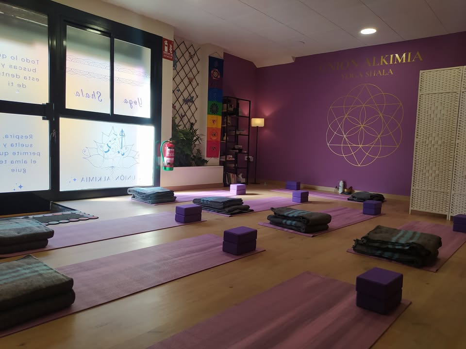 Uni&oacute;n Alkimia Yoga Shala 9