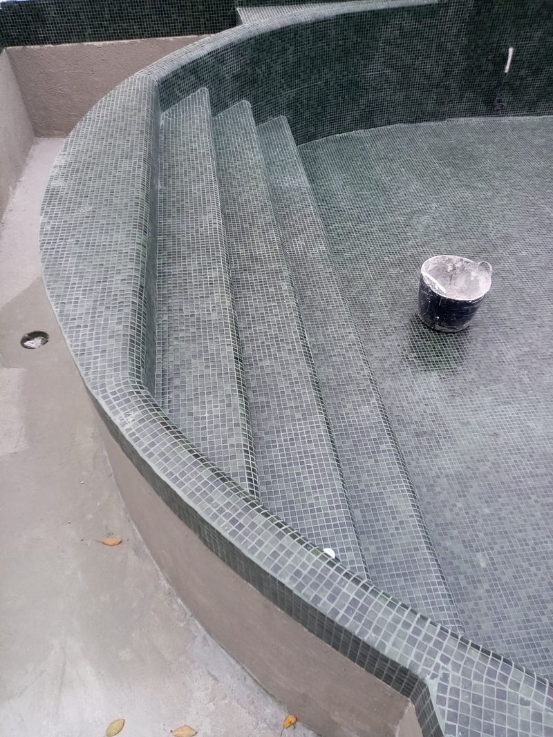 Piscinas Catalin y V&iacute;ctor 19