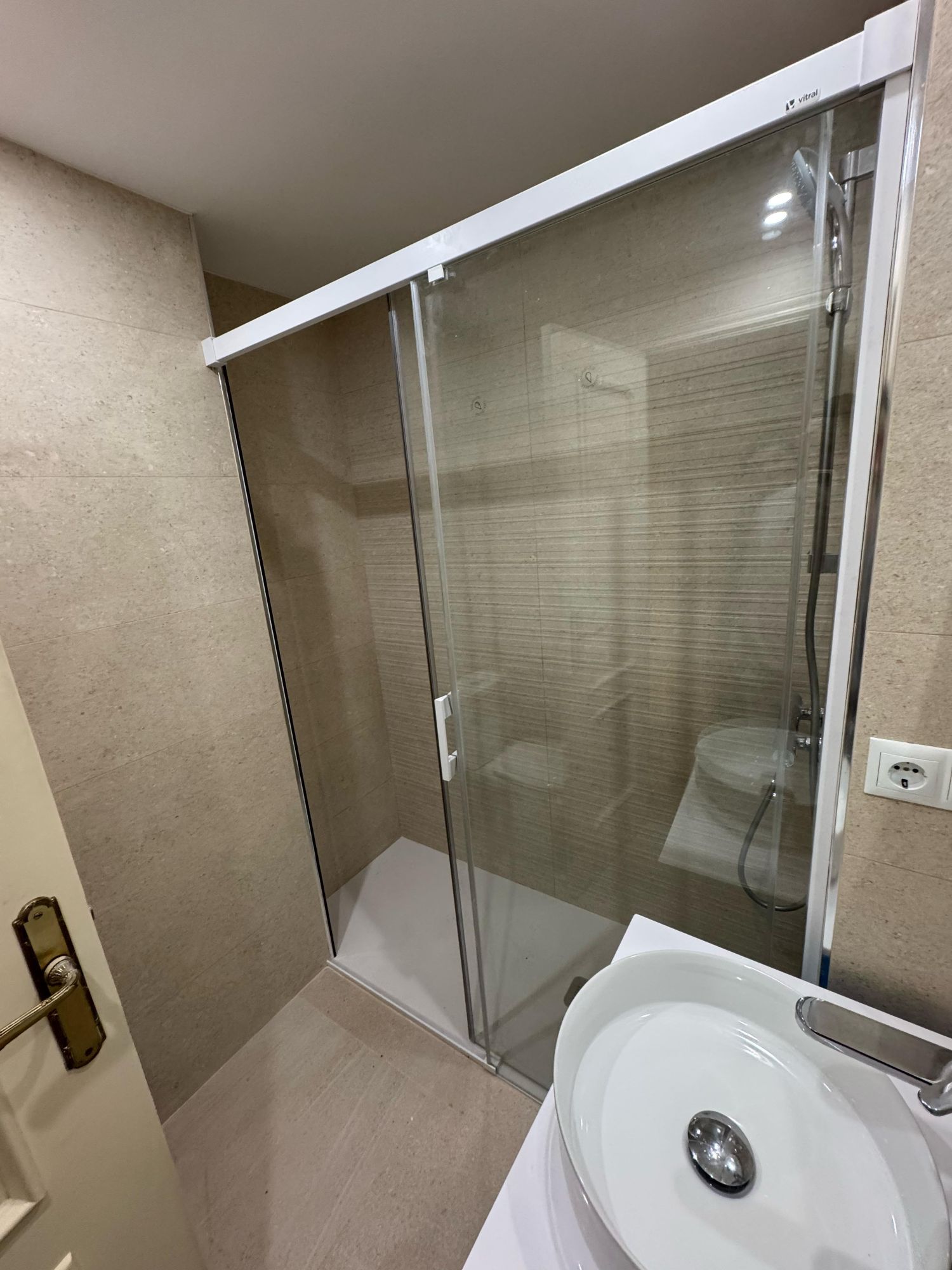 Idealiart & Construction 18