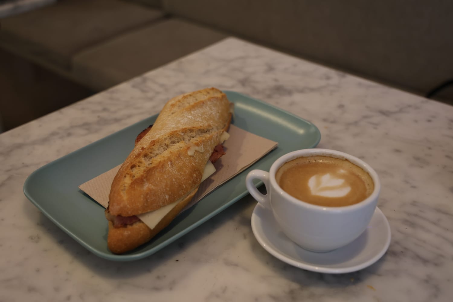 JEM Cafe (Cafeteria, brunch y bar) 5