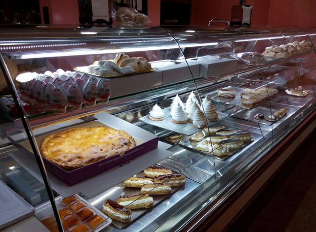 Panadería Pastelería Doblas 2