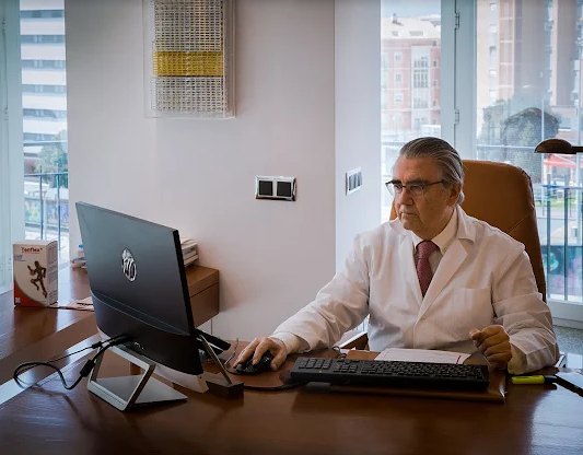Urólogo Málaga - Dr. Pedro Torrecillas. Uroandrólogo, uroginecólogo y criocirugía cáncer 2