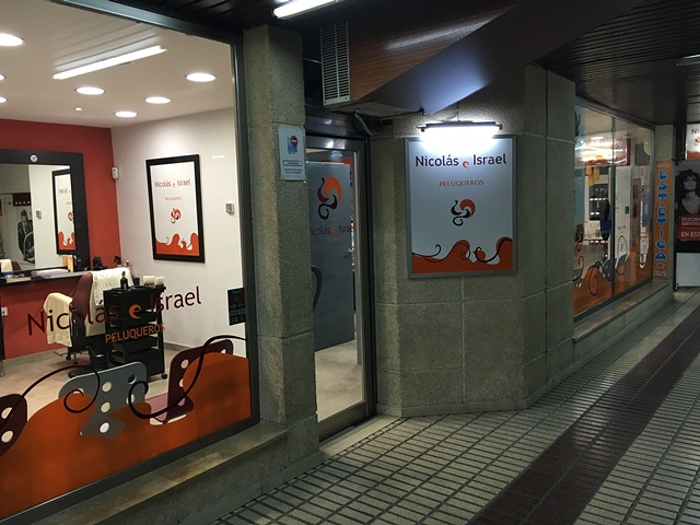 Nicol&aacute;s E Israel Peluqueros PELUQUERIAS UNISEX