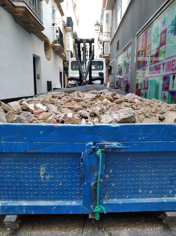 Materiales Y Cubas Carlos Cádiz