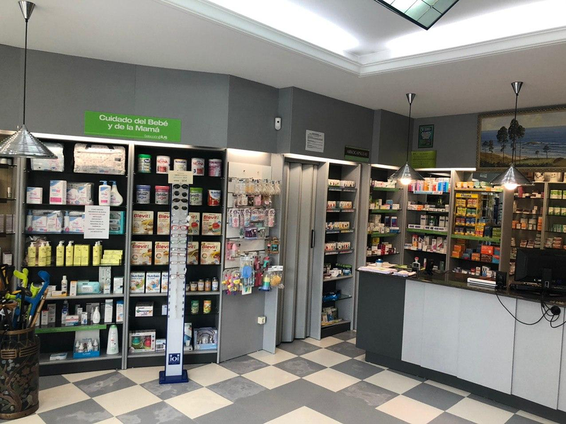 Farmacia & Ortopedia Eiroa Castro 9