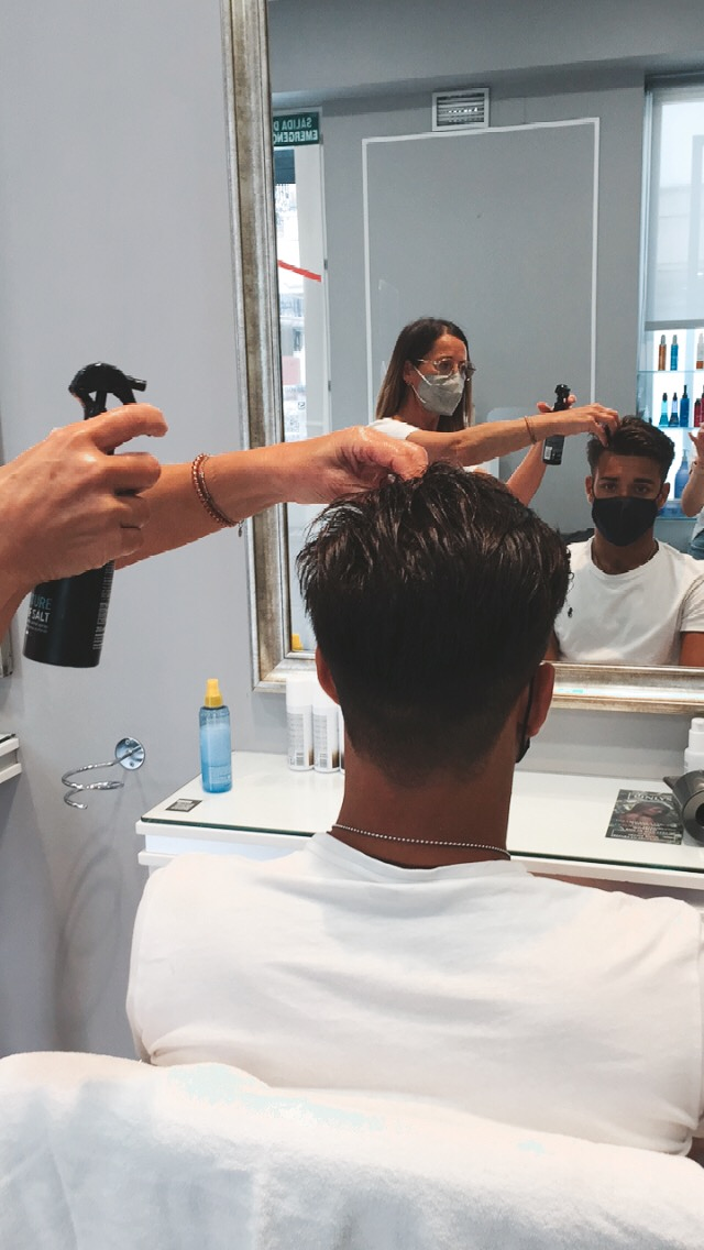 Enredo Peluquer&iacute;a 8