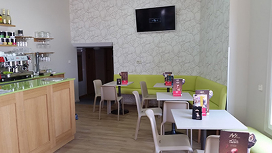 Bengala, Cafeter&iacute;a Pasteler&iacute;a 5